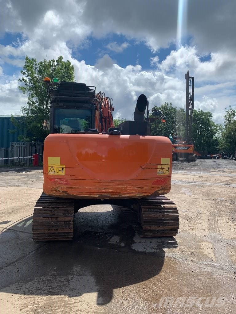Hitachi ZX 130 LC N-6, 2018, Kingswinford, West Midlands, Reino