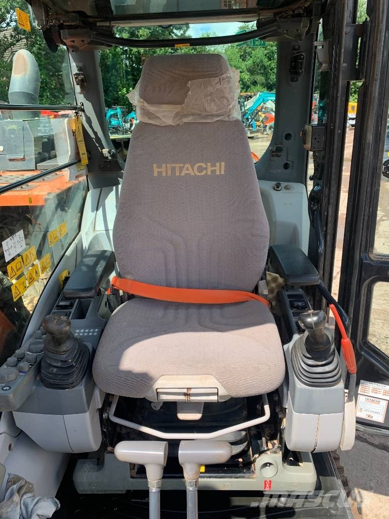 Hitachi ZX 130 LC N-6, 2018, Kingswinford, West Midlands, Reino