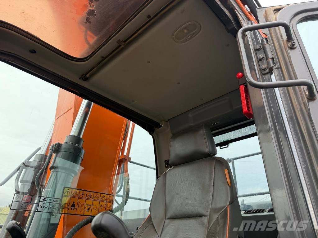 Doosan DX 140 LC Crawler excavators
