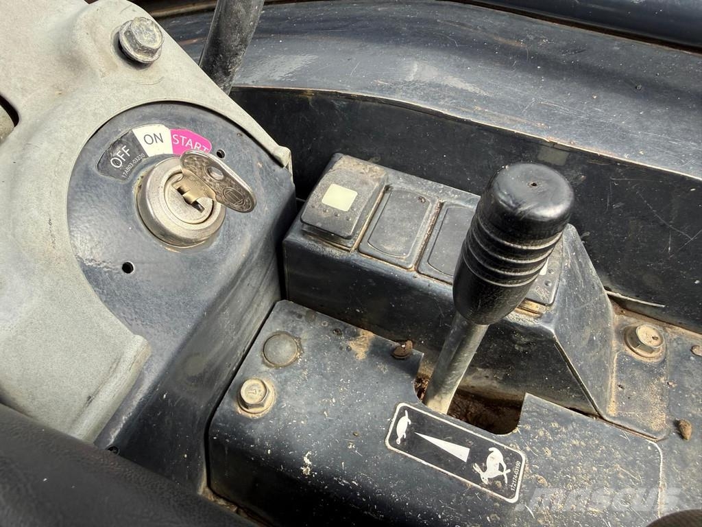 Yanmar Vio25-6 Мини екскаватори < 7 т