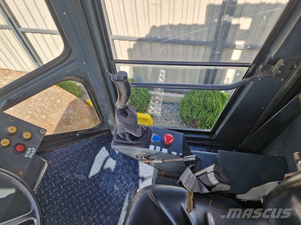 Vibromax W 1105 D * 2000r. * soil roller * Valjci sa jednim bubnjem
