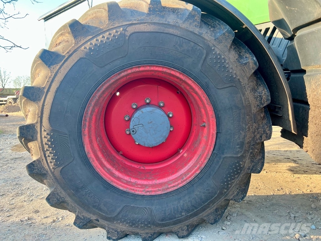 Fendt 828 Vario SCR Profi Plus Tracteur