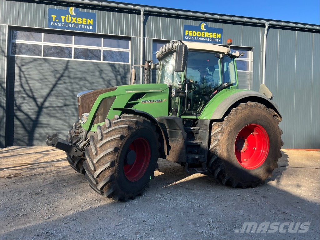 Fendt 828 Vario SCR Profi Plus Tracteur