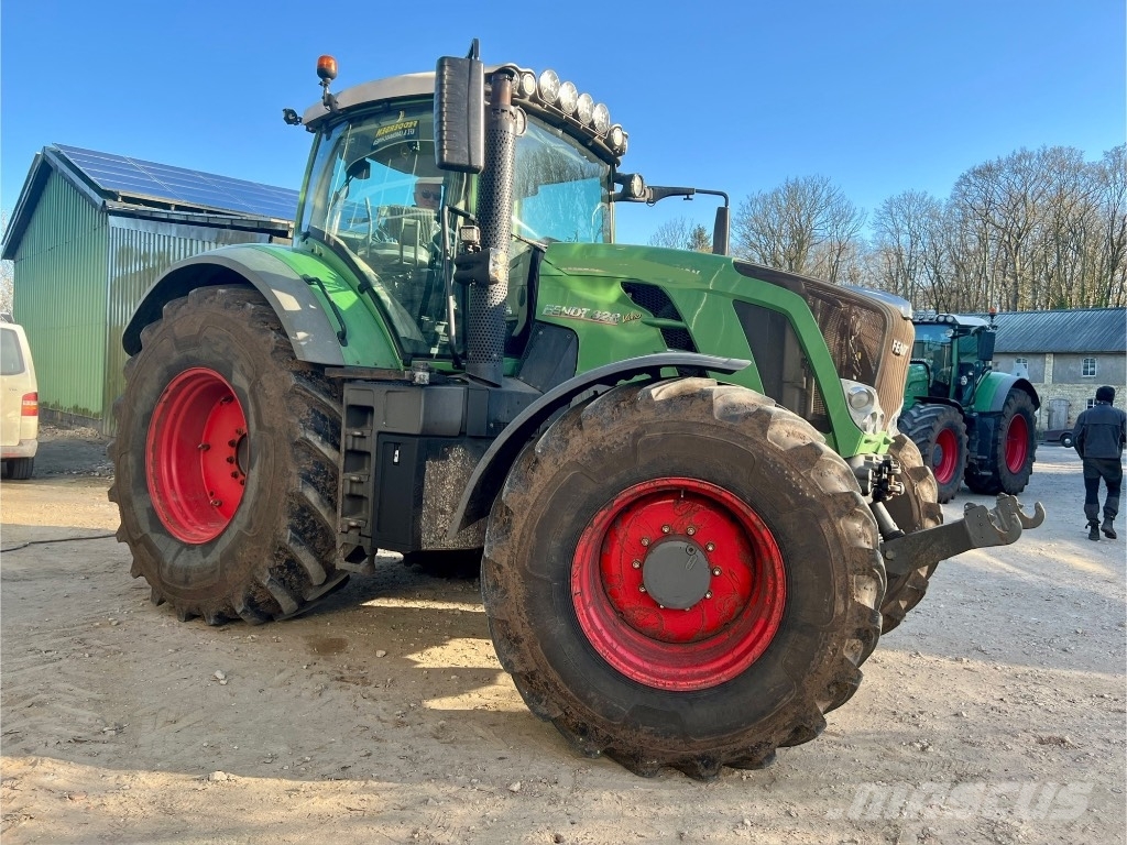 Fendt 828 Vario SCR Profi Plus Tracteur
