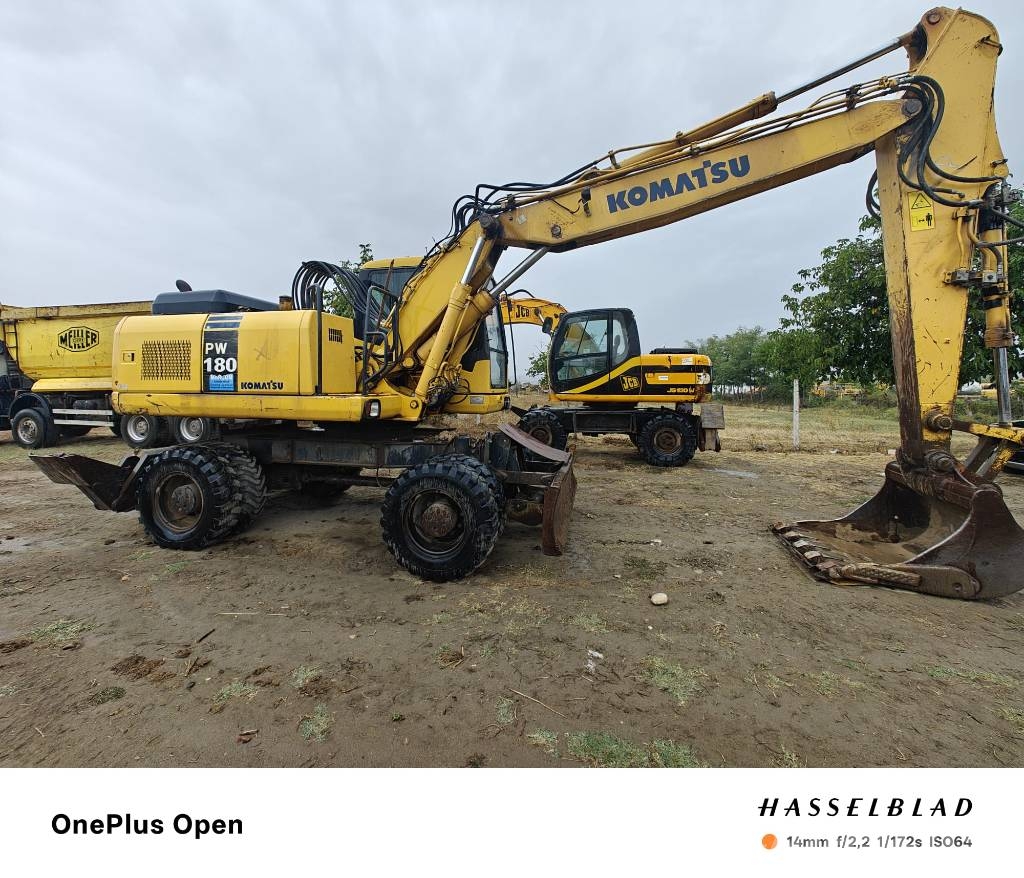 Komatsu PW 180 Καλοριφέρ
