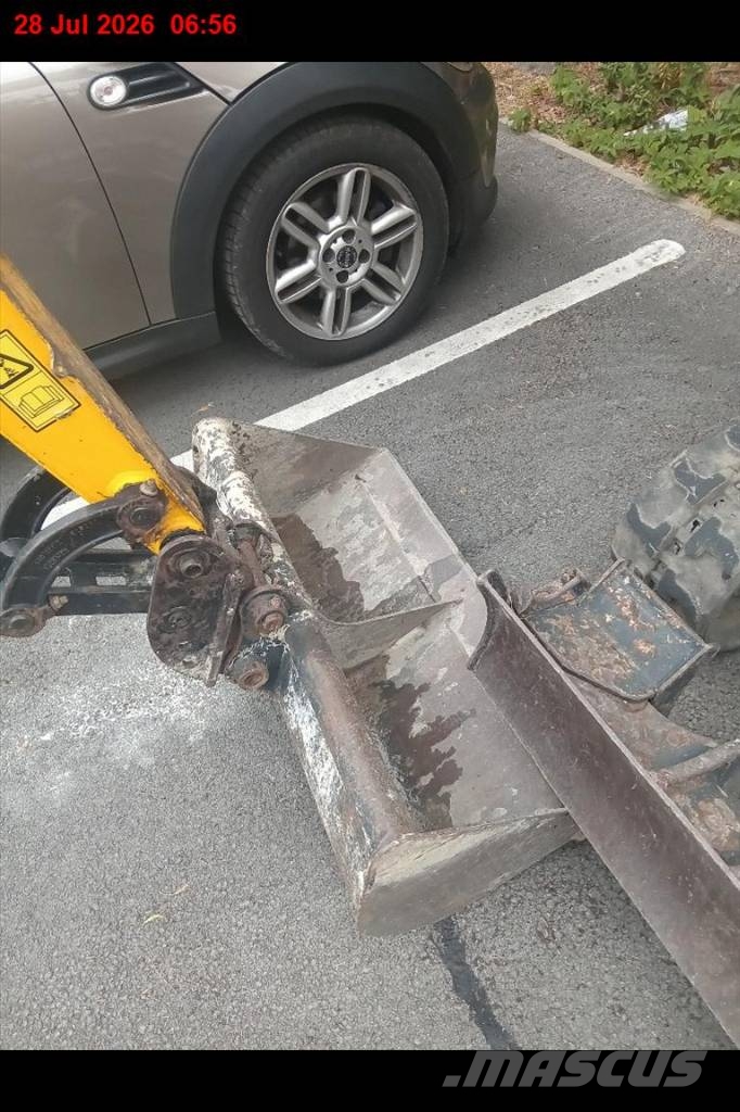 JCB 18Z 小型挖掘机