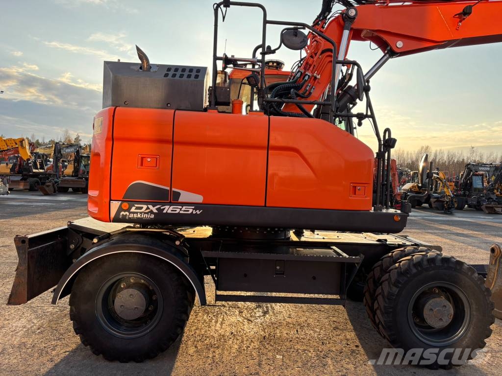 Doosan DX 165 W-5 / 3D, Engcon, Rasvari, 6 Lisälaitetta Колесни екскаватори