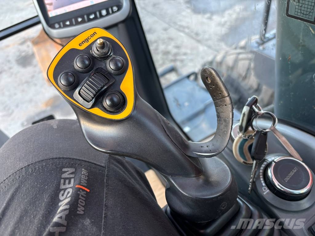 Doosan DX 165 W-5 / Myyty, Sold Mobilbagger