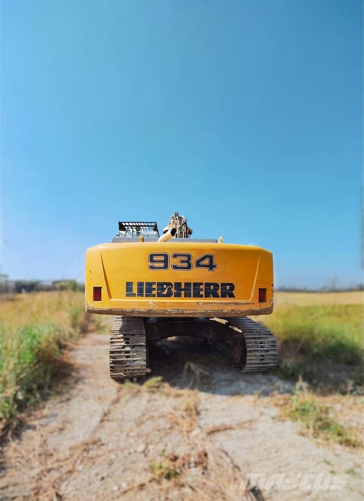 Liebherr R934C HDC Crawler excavators