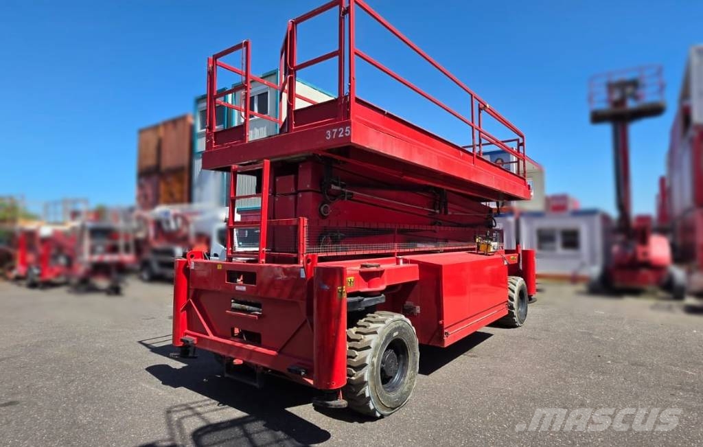 Holland Lift Combistar M-250HYL25 4WD/P/N Škaraste platforme