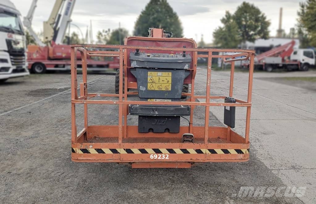 JLG 660 SJ Teleskooppipuominostimet