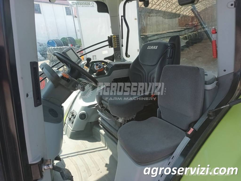 CLAAS Axion 850 Cmatic Tractores