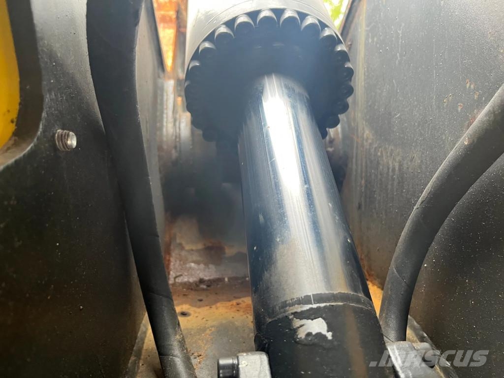 Mustang Betonvergruizer 4.5/11ton cw5,cw10,s45 midikraan Betonsteenmachines