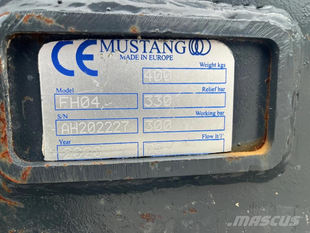 Mustang Betonvergruizer 4.5/11ton cw5,cw10,s45 midikraan Betonsteenmachines