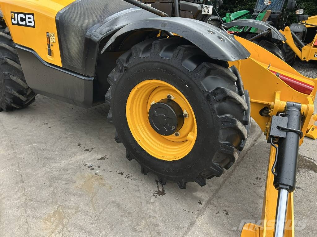 JCB 535-125 Hiviz Telescopic handlers