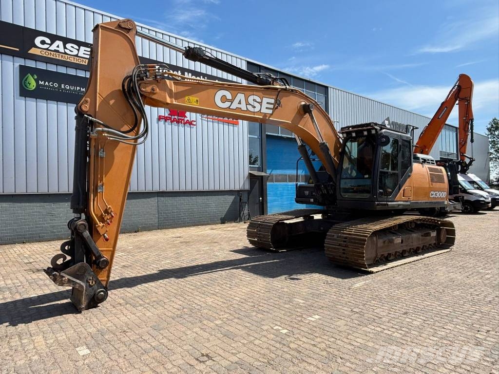 CASE CX 300 D Excavadoras sobre orugas