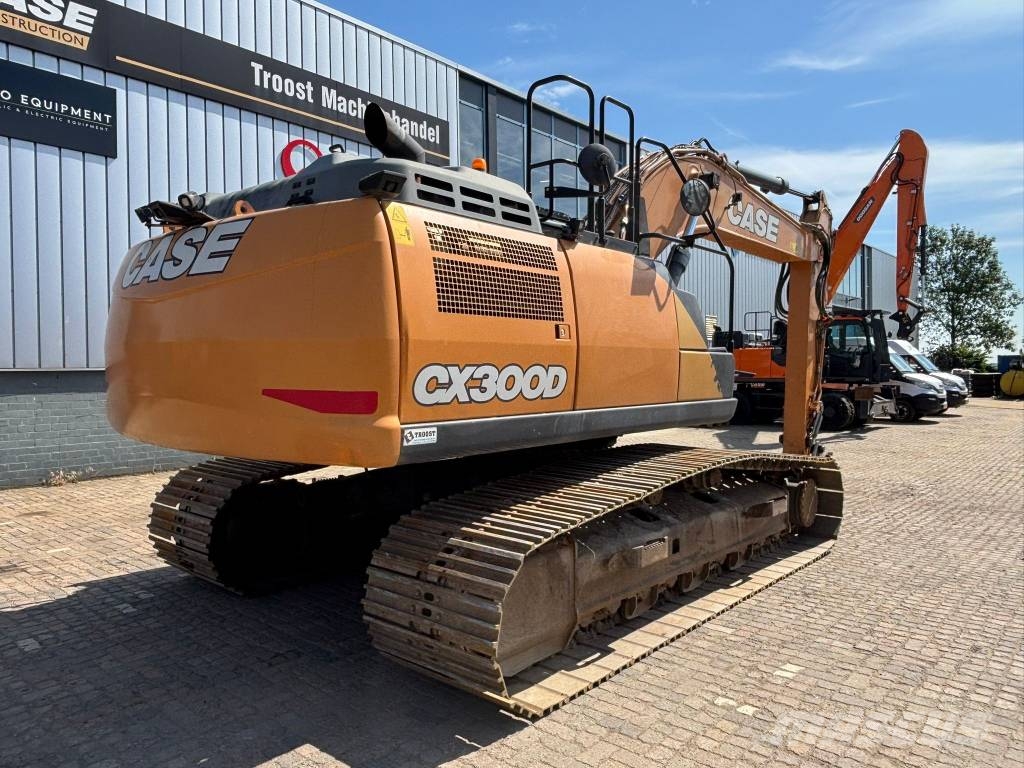 CASE CX 300 D Excavadoras sobre orugas