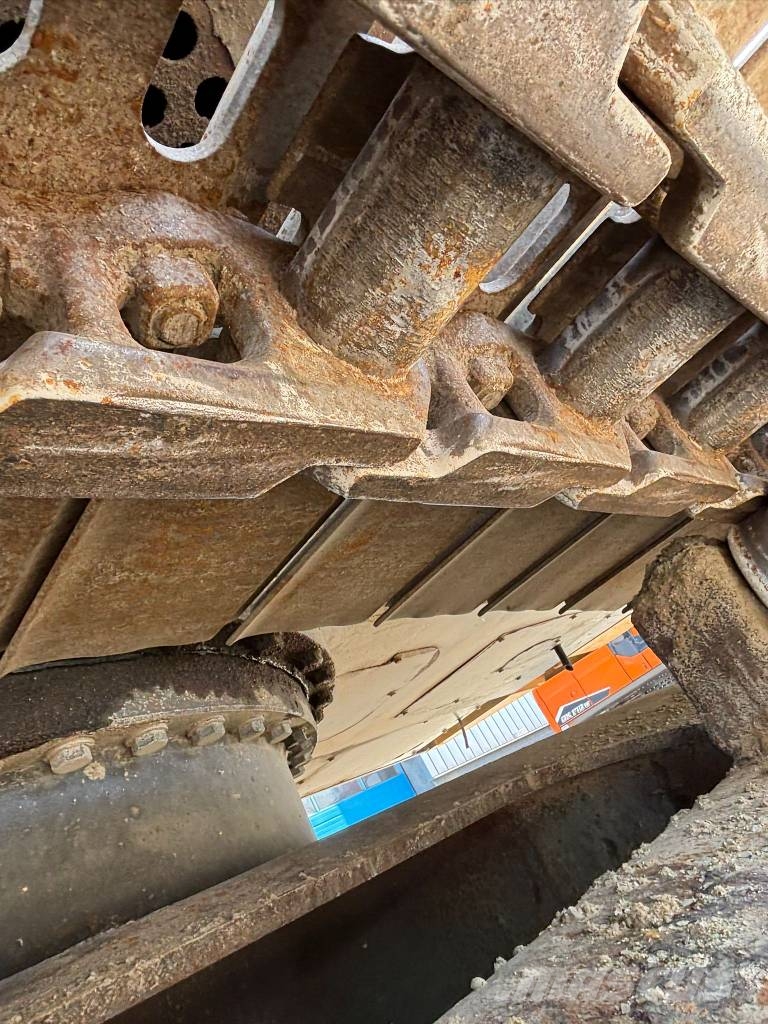 CASE CX 300 D Excavadoras sobre orugas