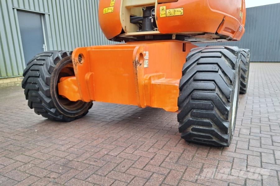 JLG 860SJ Diesel, 4x4 Drive, 28.2m Working Height, 22. Nacele cu brat telescopic