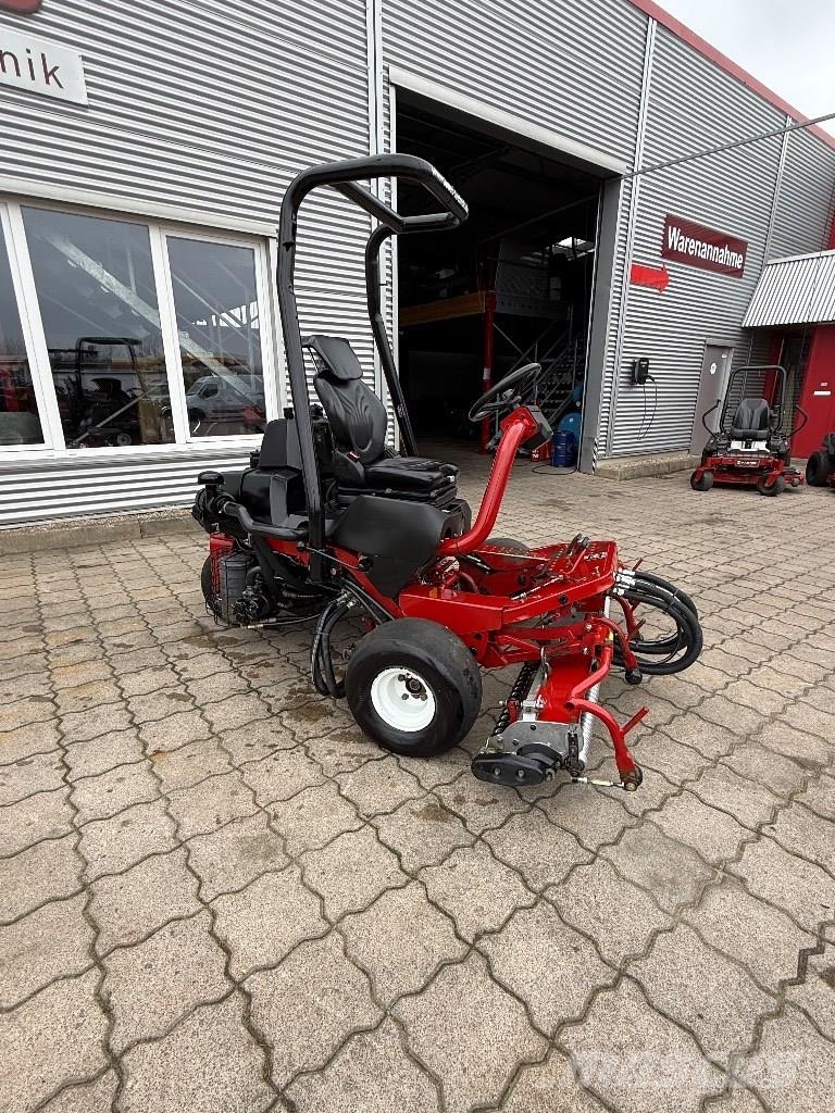 Toro GREENSMASTER 3250D Газонокосилки