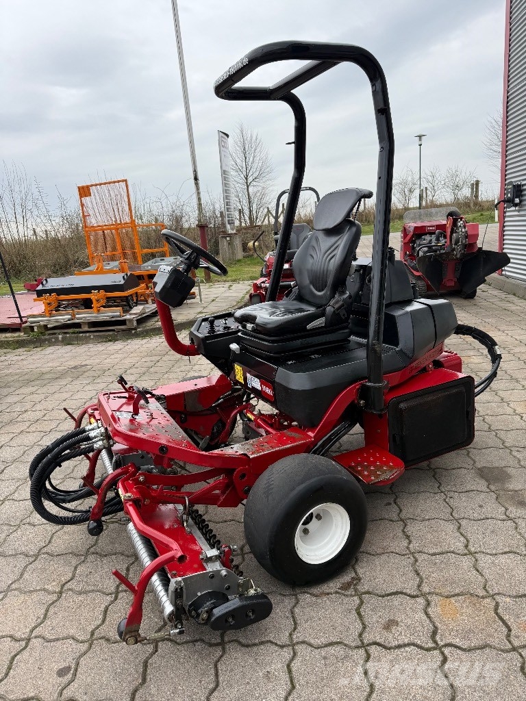 Toro GREENSMASTER 3250D Газонокосилки