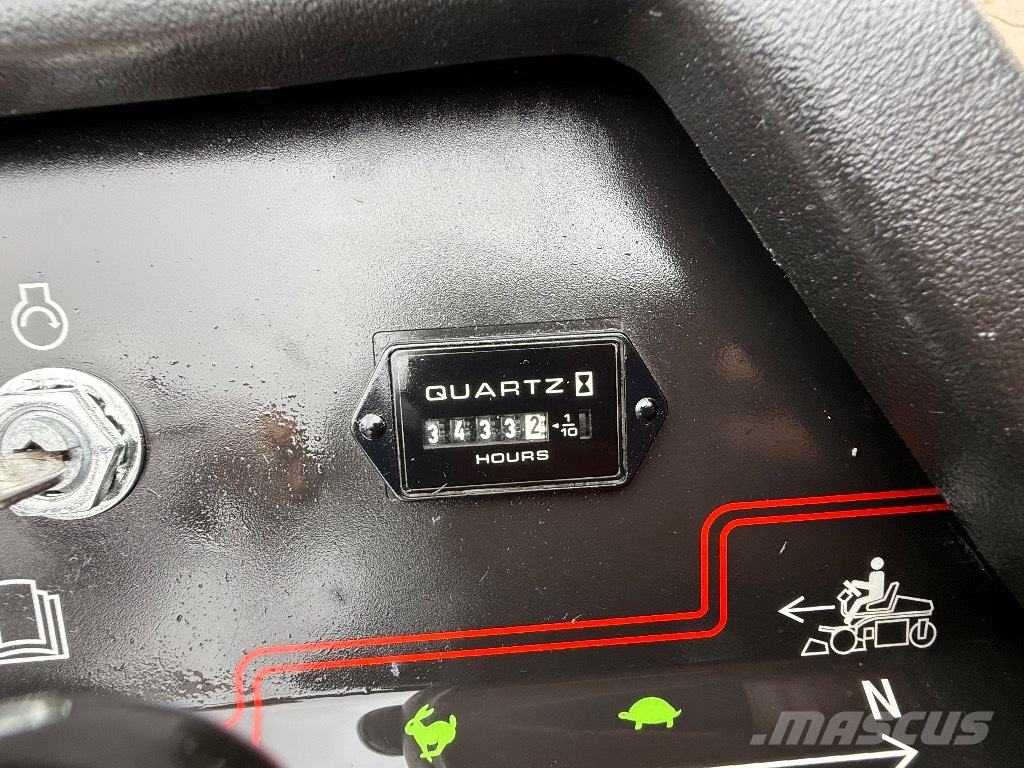 Toro GREENSMASTER 3250D Газонокосилки
