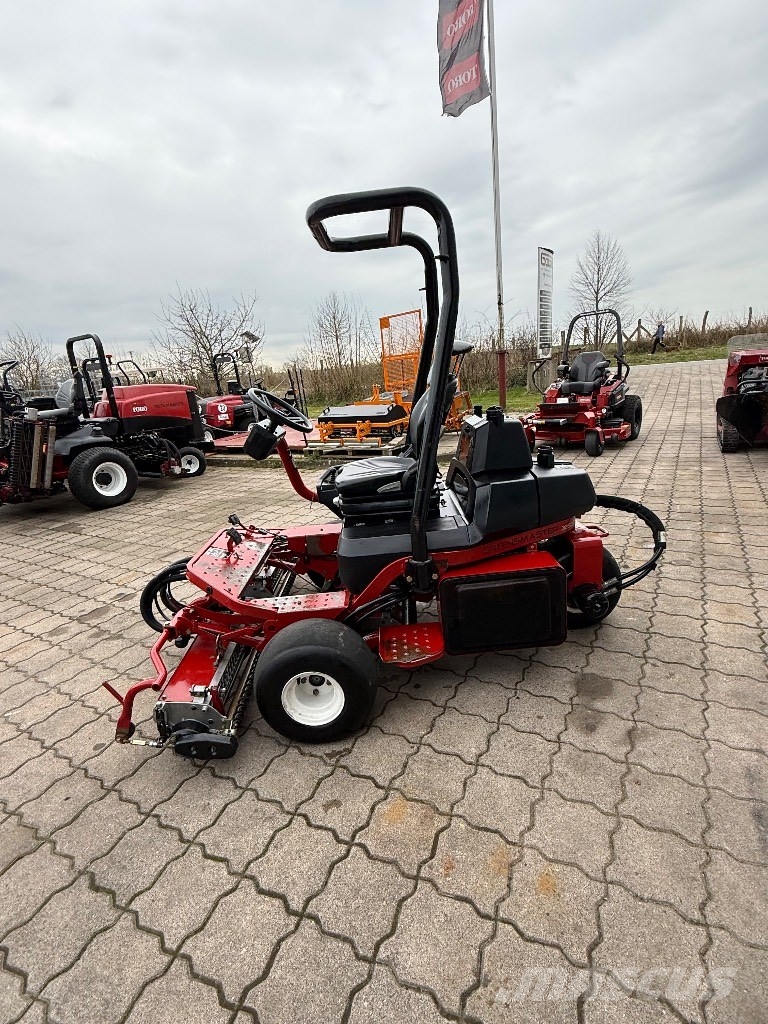 Toro GREENSMASTER 3250D Газонокосилки