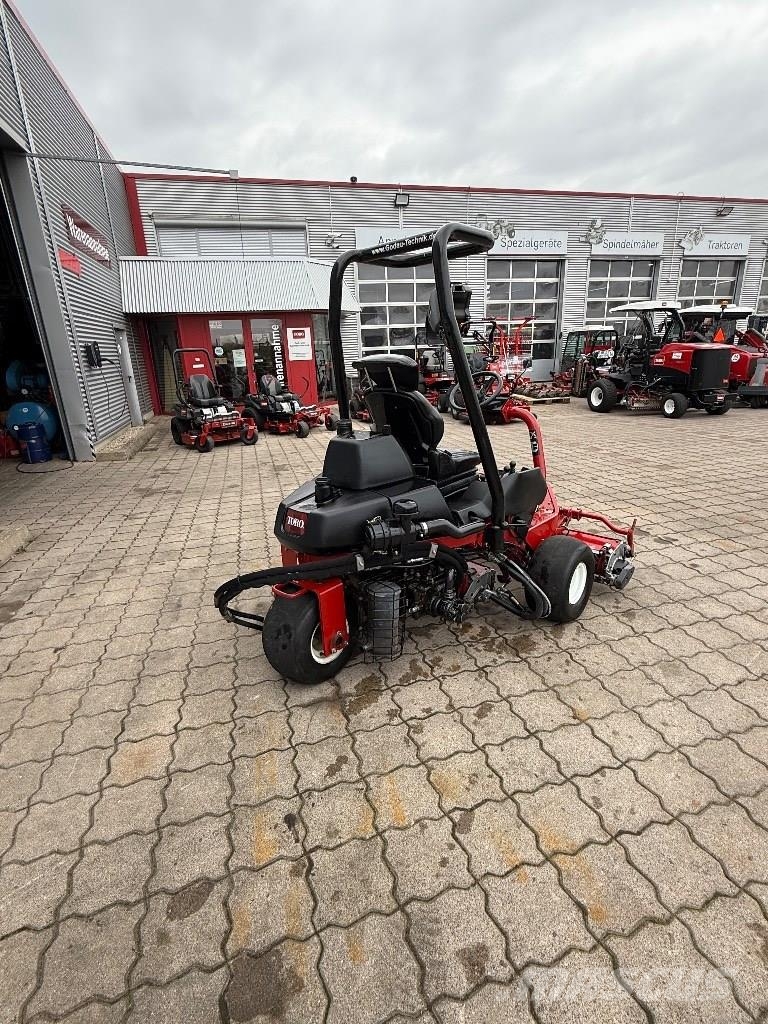 Toro GREENSMASTER 3250D Газонокосилки