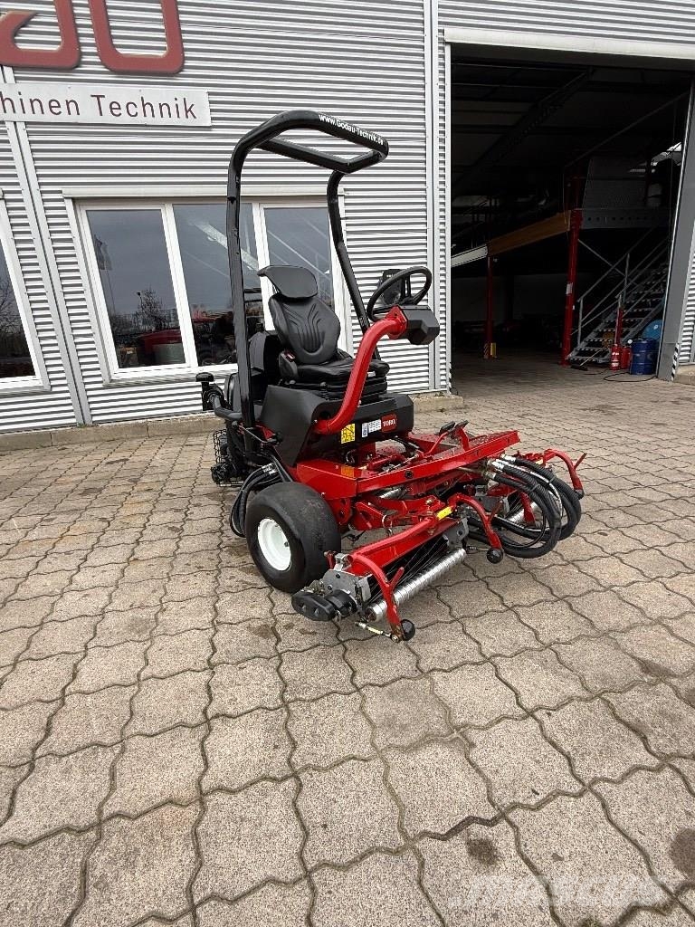 Toro GREENSMASTER 3250D Газонокосилки
