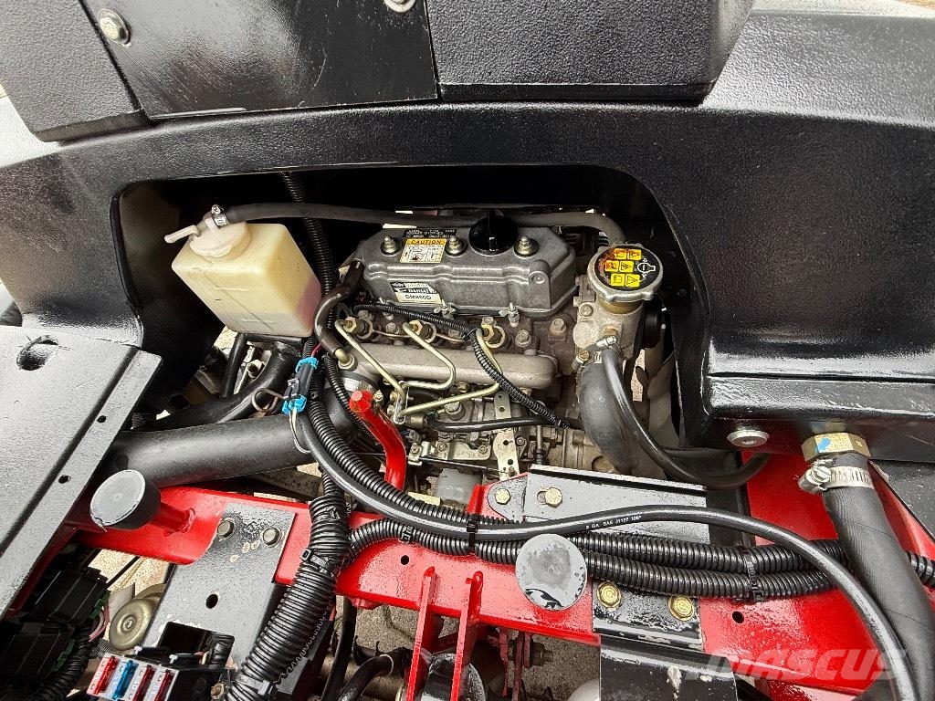 Toro GREENSMASTER 3250D Газонокосилки