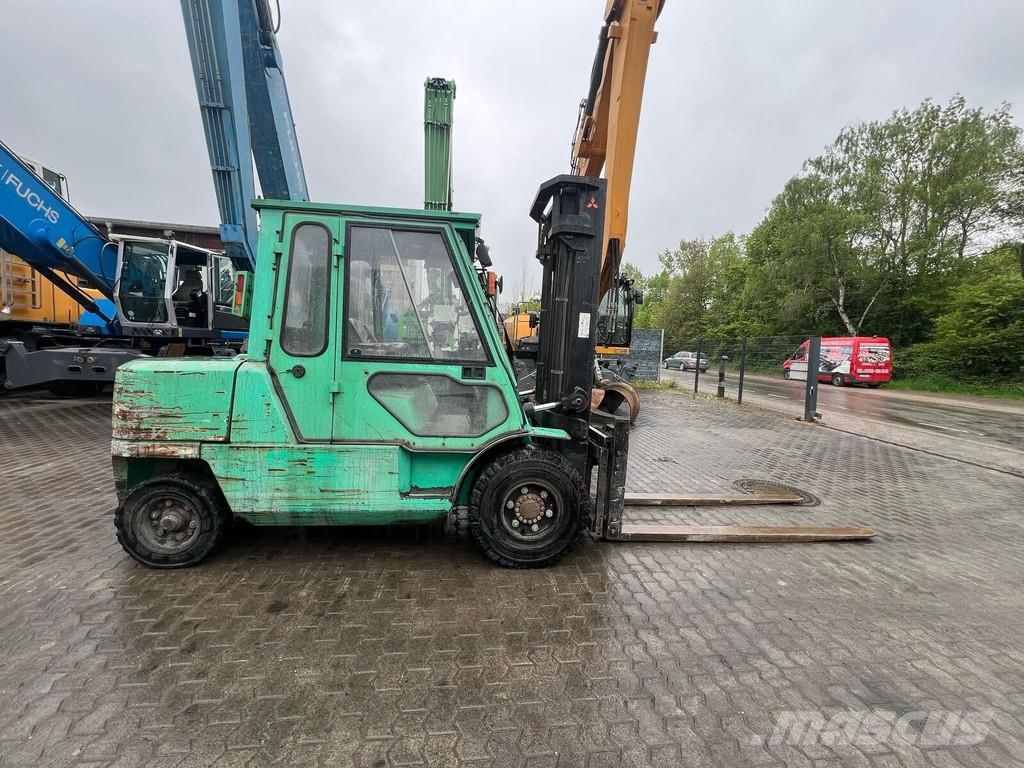 Mitsubishi FD 50 Diesel forklifts