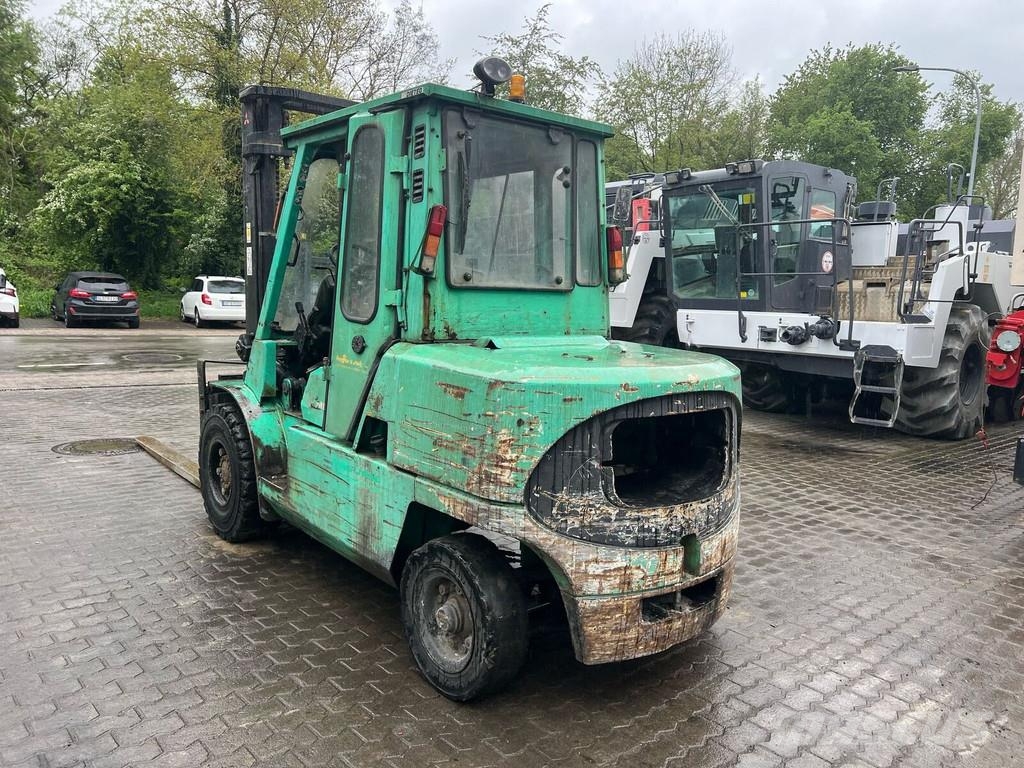 Mitsubishi FD 50 Diesel forklifts