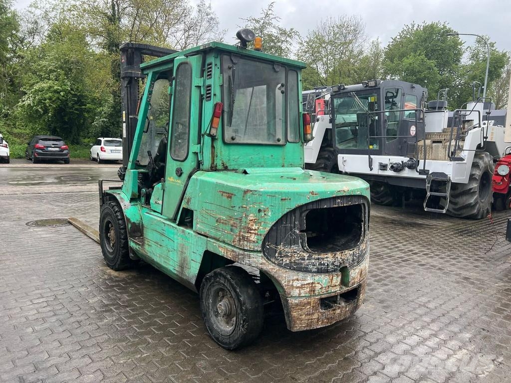 Mitsubishi FD 50 Diesel forklifts