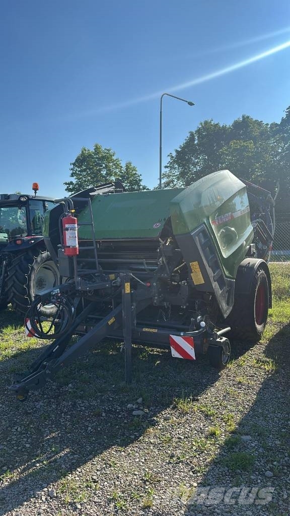 Fendt Rotana 130 F Combi ラウンドベーラー