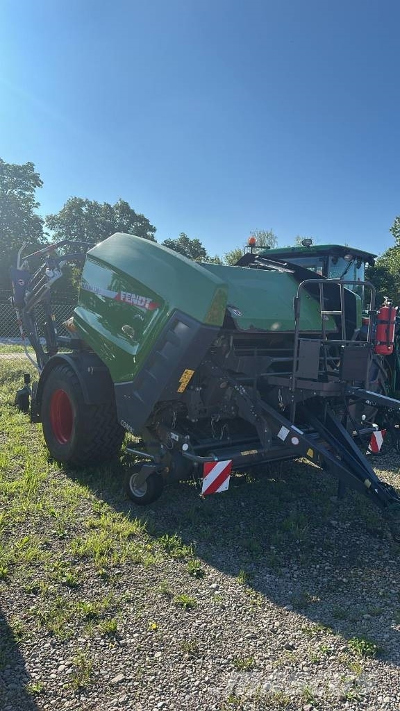 Fendt Rotana 130 F Combi ラウンドベーラー