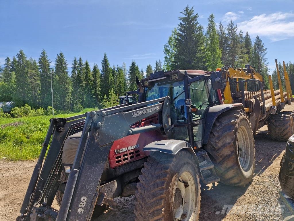Valtra 8450 Hitech Tractoare