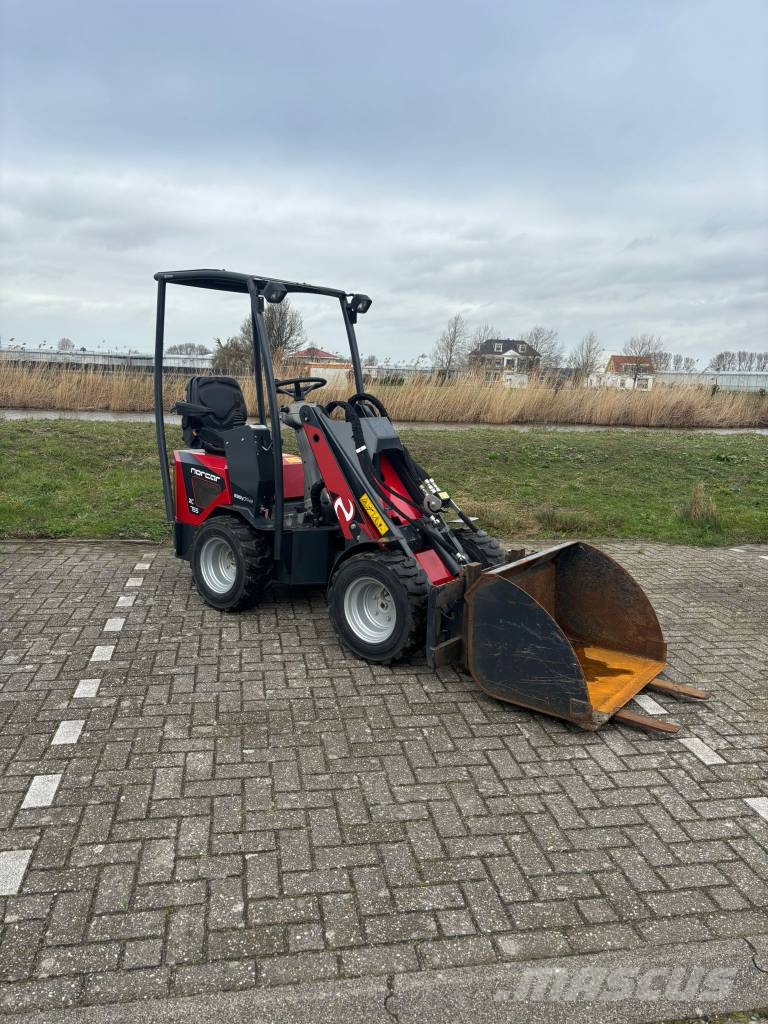 Norcar XC755 小型装载机