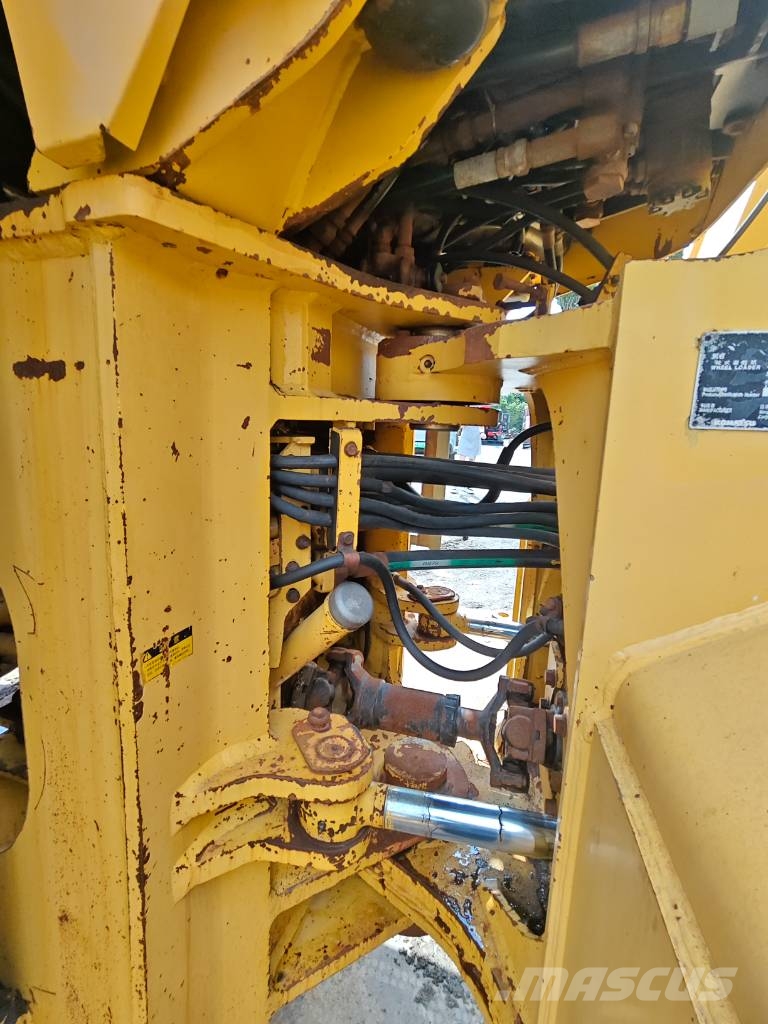 Komatsu WA500 輪胎式裝載機