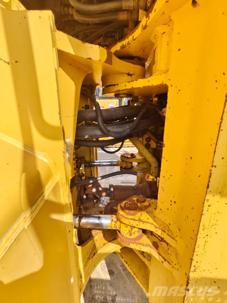 Komatsu WA500 輪胎式裝載機