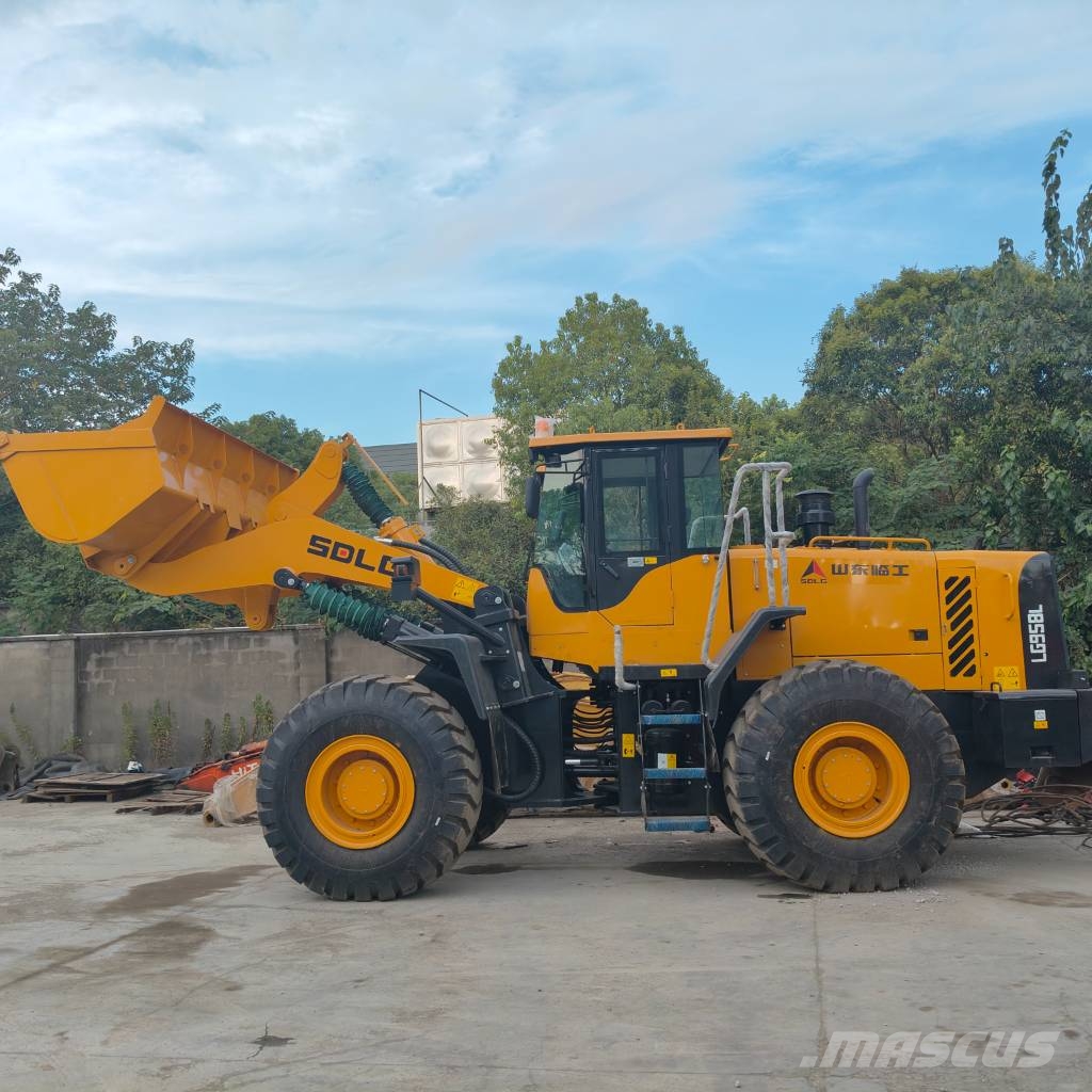 SDLG 985L Incarcator pe pneuri