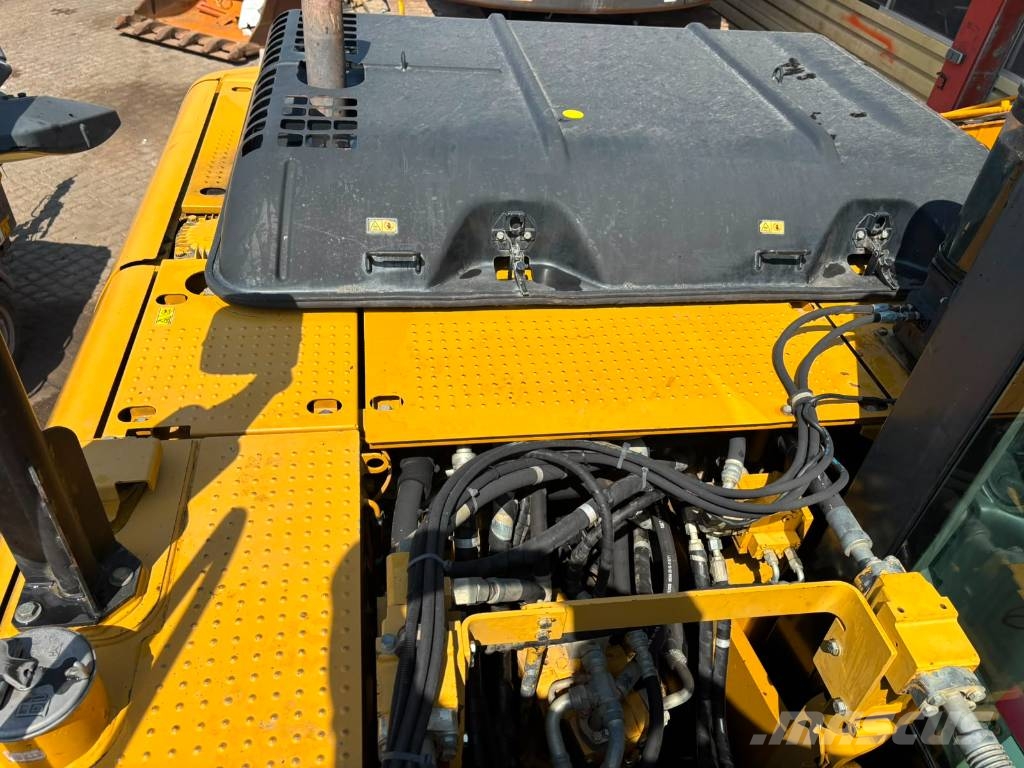 CAT 323 D LN Raupenbagger