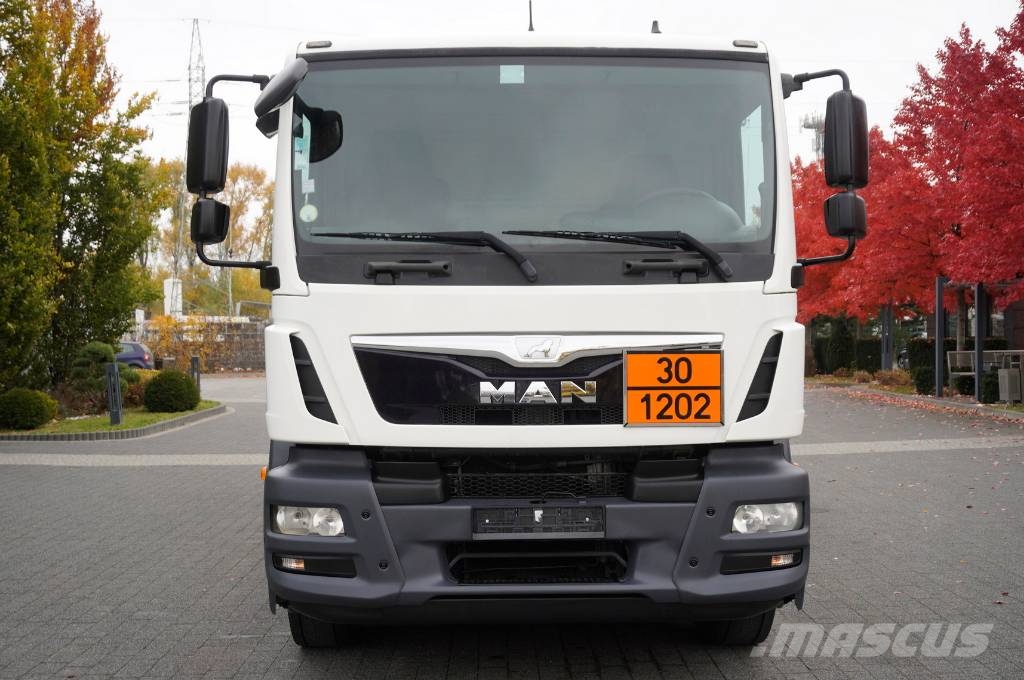 MAN TGM 26.340 6x2/4 / Magyar fuel tanker 18.5 m3/ ADR Tankbilar