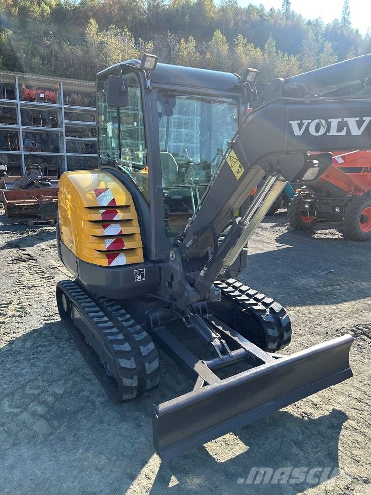Volvo EC 27 C Mini excavators < 7t (Mini diggers)