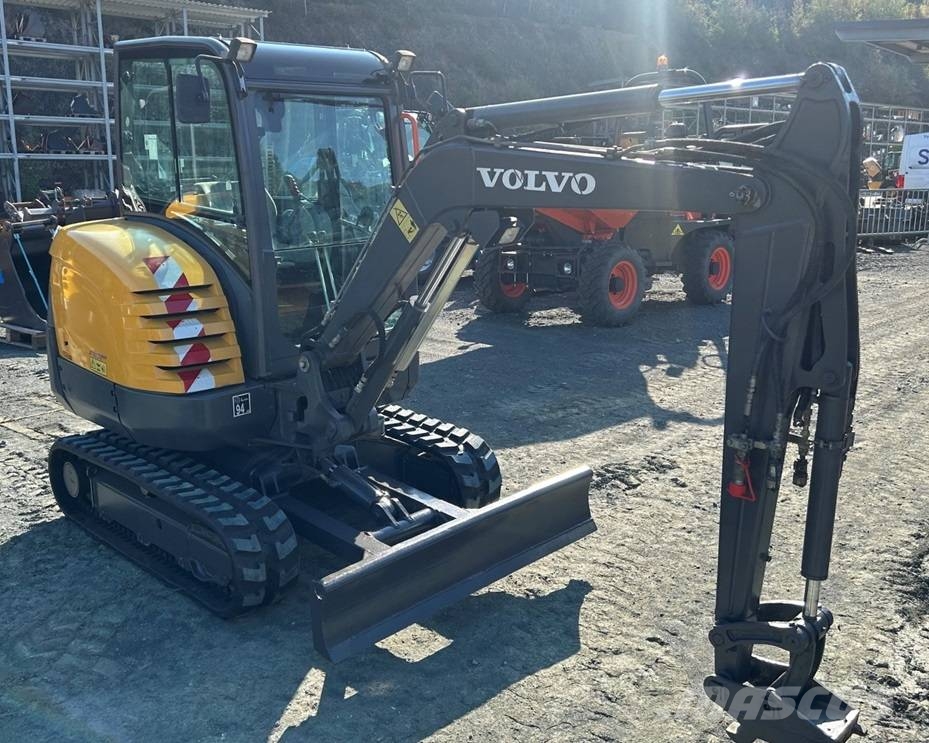 Volvo EC 27 C Mini excavators < 7t (Mini diggers)