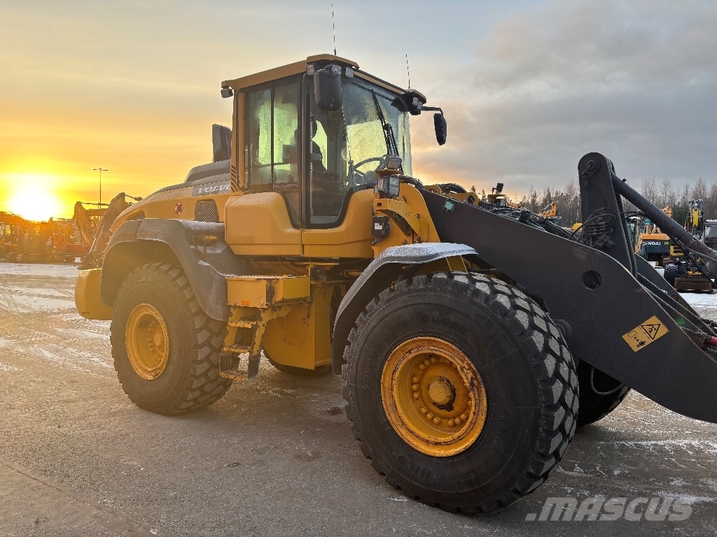 Volvo L 120 H Long Boom / Myyty, Sold 轮式装载机