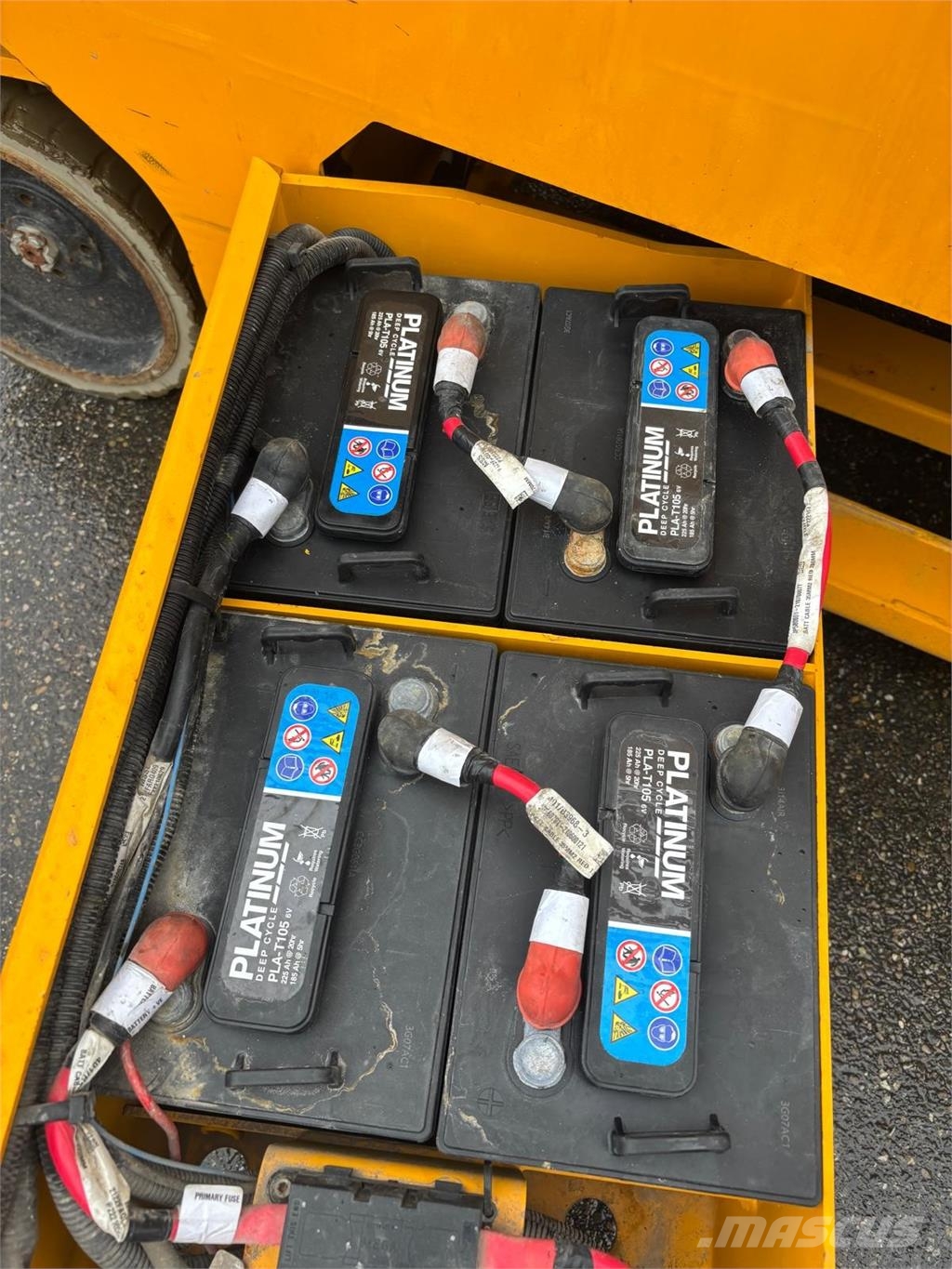 JCB S2646E رافعات مقصية الشكل