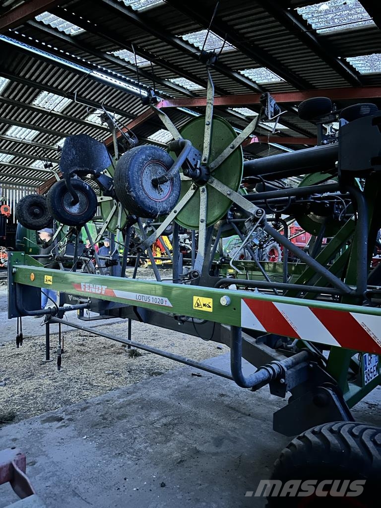 Fendt Lotus 1020T Граблі і сінозворушувачі