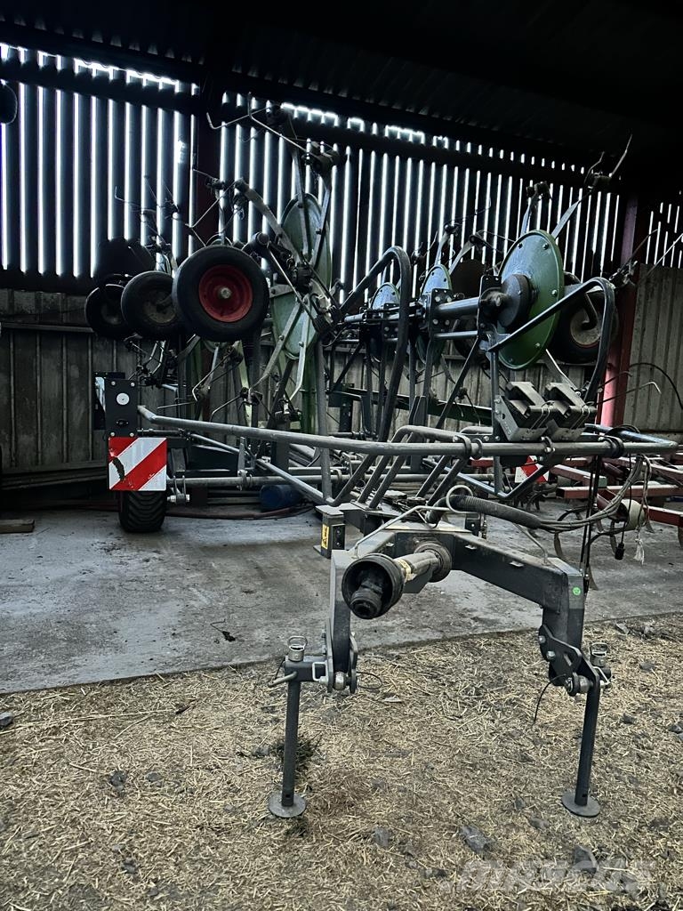 Fendt Lotus 1020T Obracače a zhrabovače sena