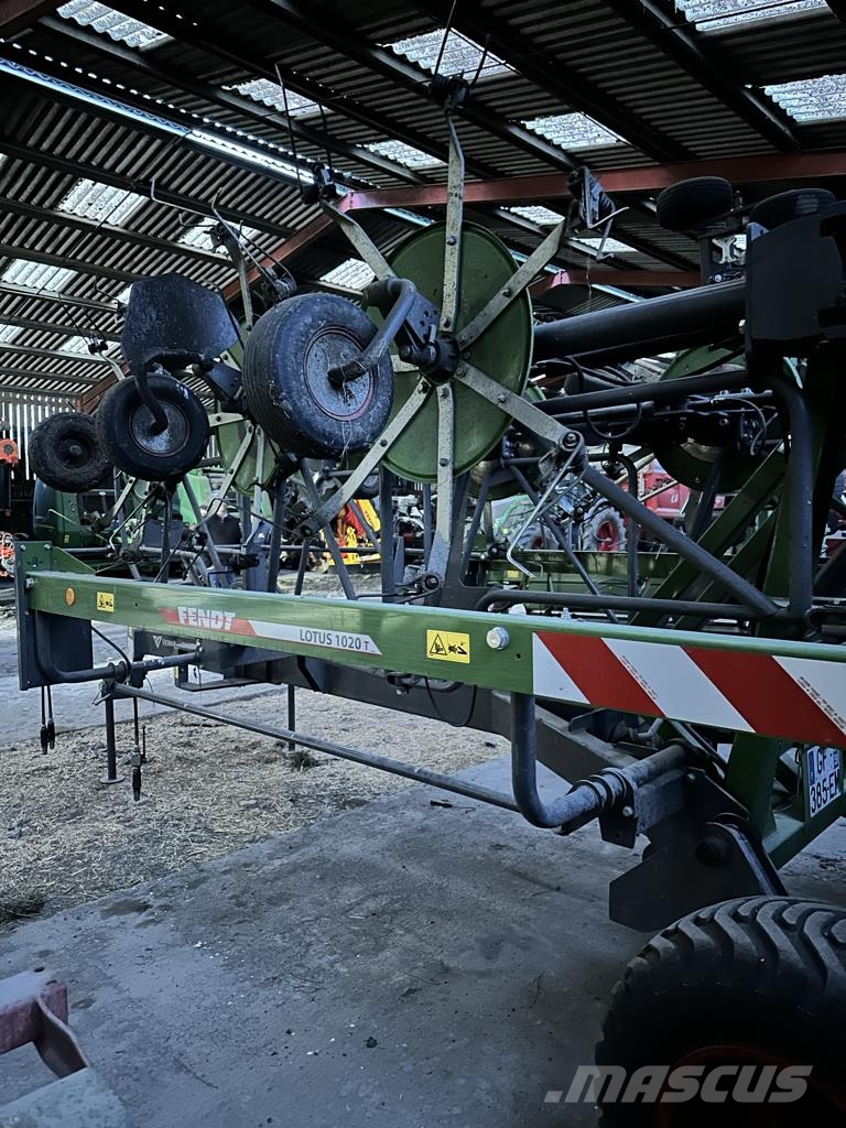 Fendt Lotus 1020T Obracače a zhrabovače sena