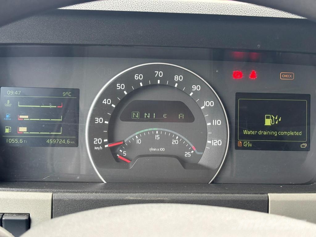 Volvo FM 330 4x2 EURO6 + SIDE OPENING BOX Dobozos teherautók